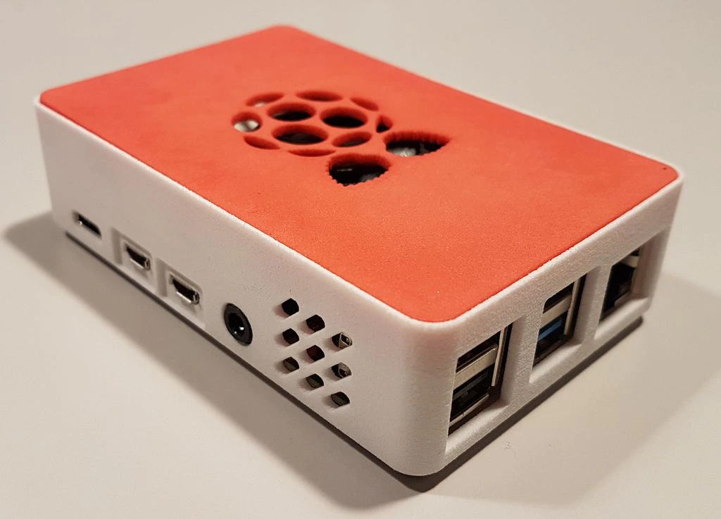 Корпус за едноплатков компютър